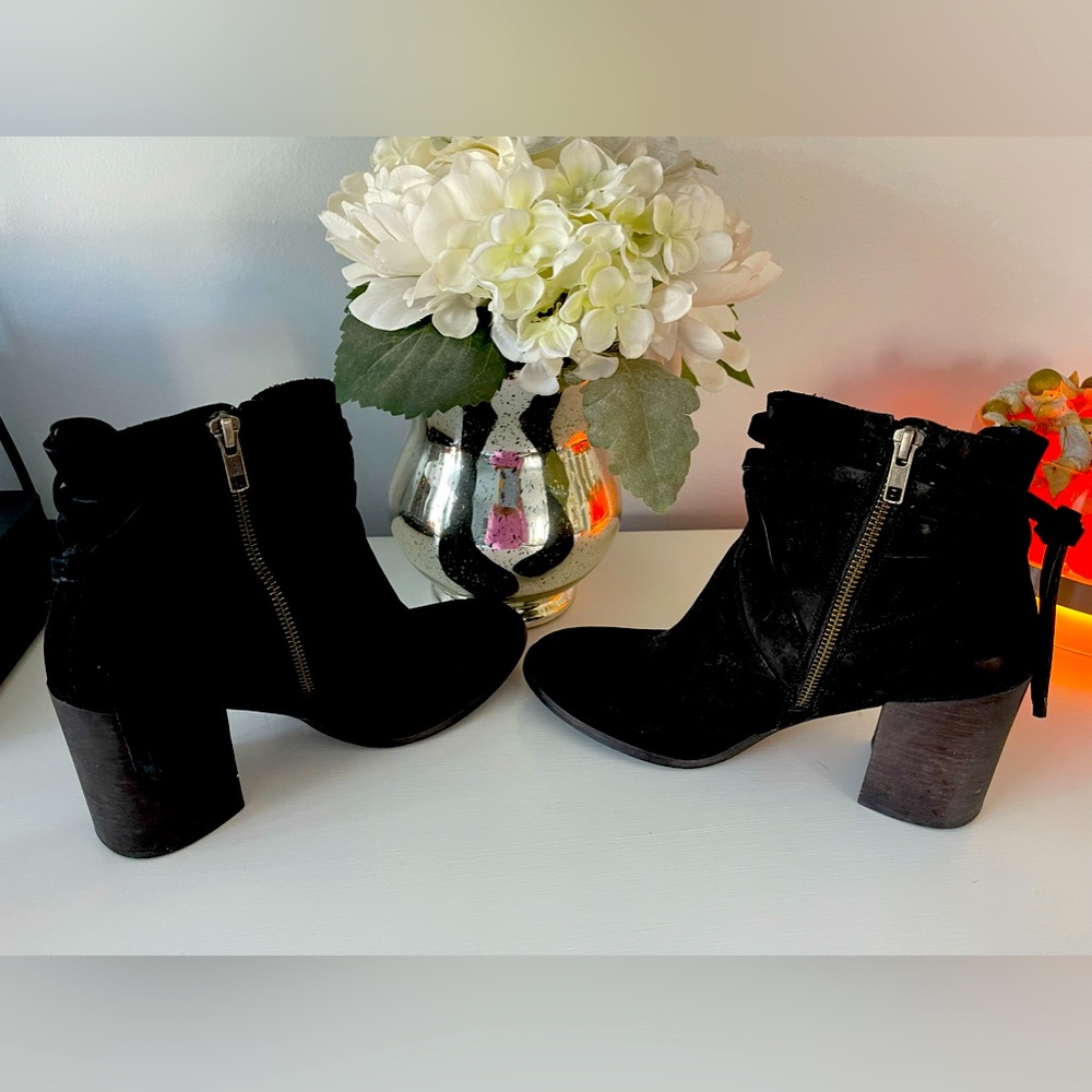 Black suede Steve Madden booties in 7.5.